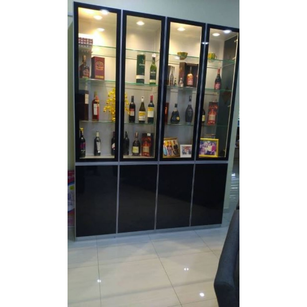 SAM HENG - ALUMINIUM DISPLAY CABINET